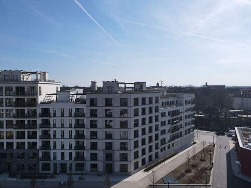 Hausansicht, Nockherberg Süd - * Neuwertige 3-Zimmer-Wohnung mit Blick über die ganze Stadt * Nockherberg Süd * Poggenpohl, Minotti