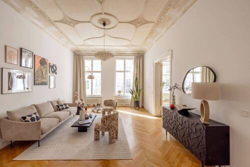 Wohnzimmer - Großzügiger Stuckaltbau zwischen KaDeWe und Viktoria-Luise-Platz