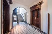 Treppenhaus - Etagenwohnung mit 149,00 m&sup2; in Leipzig zum Kaufen