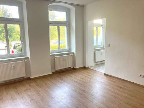 Wohnzimmer Blick zur Küche.jpg - Gemütliche 3-Raumwohnung in ruhiger Lage