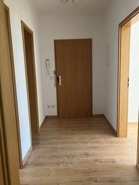 Flur.jpg - 3 Zimmer Etagenwohnung zur Miete in Chemnitz