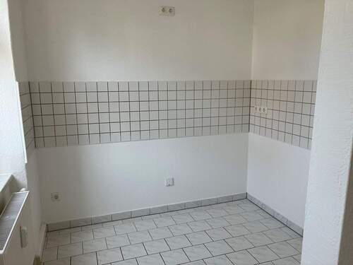 Küche.jpg - 3 Zimmer Etagenwohnung in Chemnitz