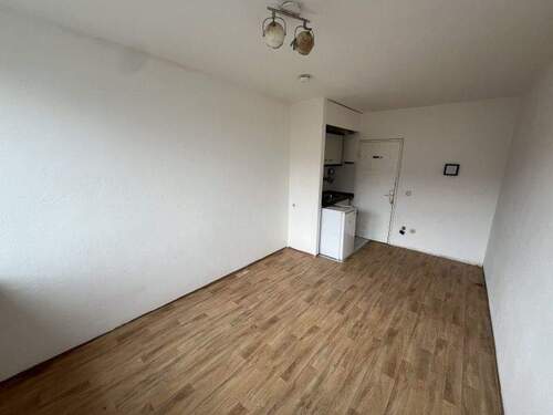 Wohnraum - 1 Zimmer Etagenwohnung zum Kaufen in München