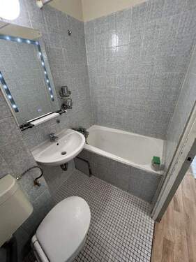 Bad - Etagenwohnung mit 33,00 m² in München zum Kaufen