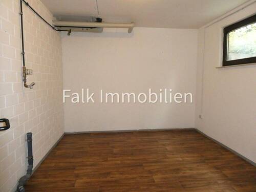 Hobbyraum mit Wasseranschluss im UG - 