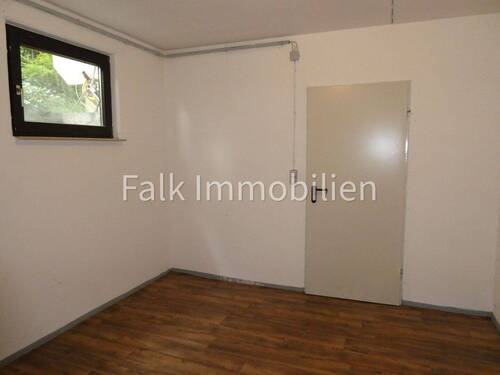 Hobbyraum mit Wasseranschluss im UG - 