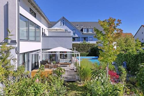 das Anwesen mit Garten - Mehrfamilienhaus, Wohnhaus zum Kaufen in München