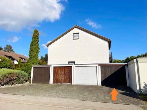 Westansicht mit Garage - 