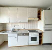 Gepflegte 3-ZW mit Balkon, gerne als WG oder an Studenten - Nürnberg Steinbühl
