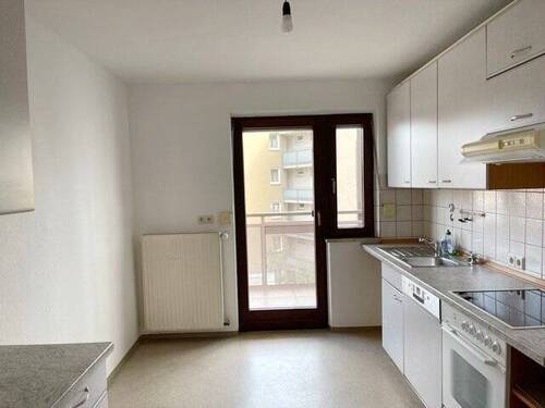 Wohnküche mit Zugang zum Balkon - Etagenwohnung mit 75,00 m² in Nürnberg zur Miete
