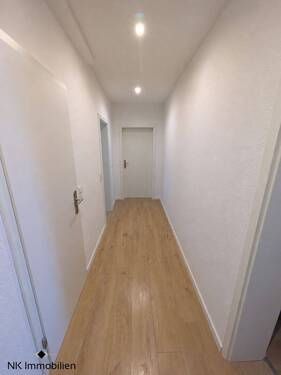 Flur - Etagenwohnung mit 70,00 m&sup2; in Mölbis zur Miete