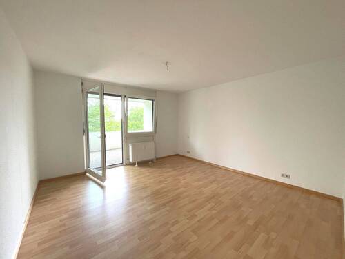 Schlafzimmer mit Zugang zum Balkon - 