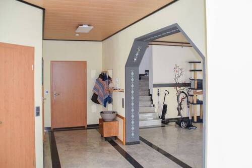 Flur EG - 6 Zimmer Mehrfamilienhaus, Wohnhaus in Stockum-Püschen