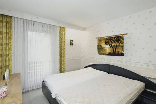 Schlafzimmer 1.OG - 