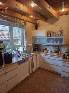 Moderne Küche mit Holzflair - 