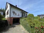 Eingangsbereich mit Zufahrt in die Garage - Einfamilienhaus mit 146,00 m&sup2; in Offenburg zum Kaufen