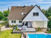 Gartenansicht mit Pool - 6 Zimmer Mehrfamilienhaus, Wohnhaus zum Kaufen in Berlin