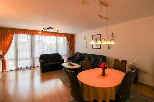 Wonzimmer - Etagenwohnung mit 98,00 m² in Köln zum Kaufen