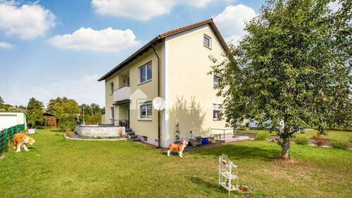 Außenansicht 2 - Zweifamilienhaus mit vielseitigem Nutzungskonzept - Wohnen und Vermieten unter einem Dach