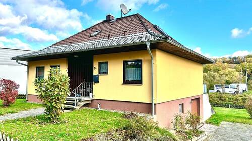 Hausansicht - Bungalow in Neuenstein - 198.000,00 EUR Kaufpreis, ca.  116,00 m² Wohnfläche
