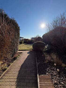 Blick Eingangsbereich Richtung Garten - 