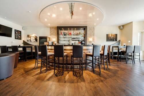 Bar - 