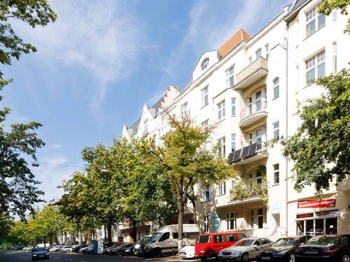 Park Side - Park Side - Gepflegte Wohnung mit viel Potenzial & ruhiger Hinterhauslage nahe Volkspark Wilmersdorf