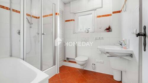 1. OG Badezimmer 1 - 