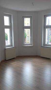 Wohnzimmer Erker - Neue Mieter für eine schöne 2 Raum-Wohnung mit Erker gesucht