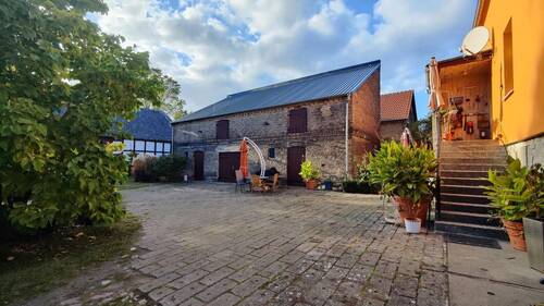 Hof - Landhaus mit großem Grundstück in Kartzow