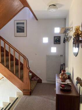 Treppenaufgang / Flur - 