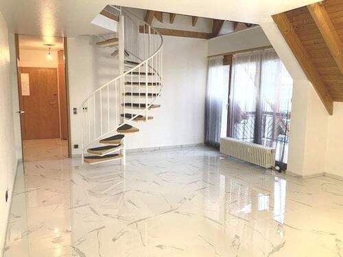 Teilansicht Wohnzimmer Etage 1 - ***Modernes Wohnen auf zwei Ebenen*** 5 Zimmer-Maisonette-Wohnung mit Dachterrasse *** Festpreis**