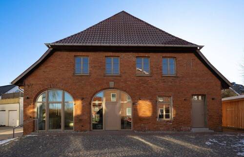 Vorderansicht Haus - Exklusive 5,5 Zimmer Wohnung in historischem Gebäude in Eutin