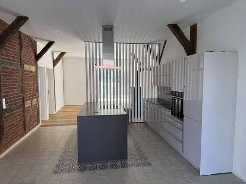 Küche vom Eingang aus - 5 Zimmer Etagenwohnung zur Miete in Eutin