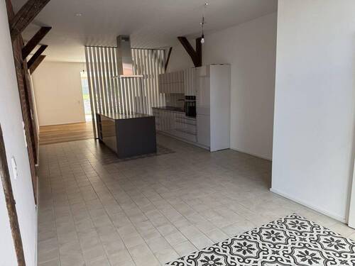 Küche und Flur - 5 Zimmer Etagenwohnung in Eutin