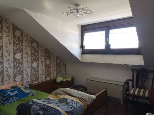 Schlafzimmer DG.jpg - 