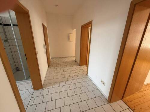 Flur.jpg - 3 Zimmer Etagenwohnung zur Miete in Chemnitz