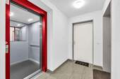 Treppenhaus / Lift - 