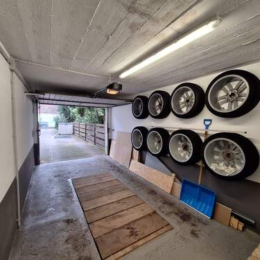 Garage - 