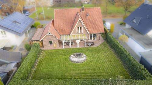 Rückansicht - 6 Zimmer Mehrfamilienhaus, Wohnhaus zum Kaufen in Herzlake