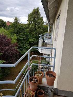 Balkon Rückseite Gebäude - 2 Zimmer Etagenwohnung zur Miete in Kitzingen