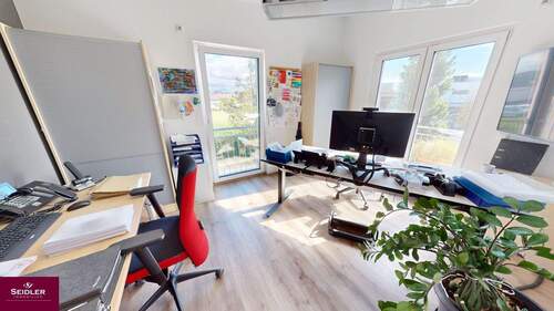 OG - Büro 4 mit Balkon - 