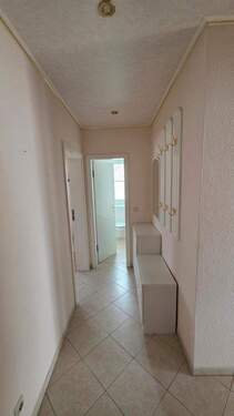 Flur - 3 Zimmer Etagenwohnung in Stralsund