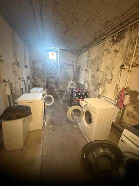 Keller mit Waschraum - 