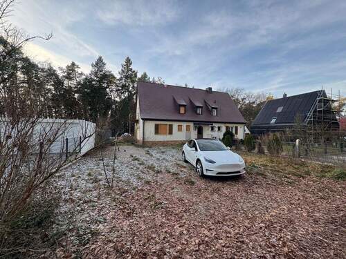 Frontansicht Ostseite / Straße - 