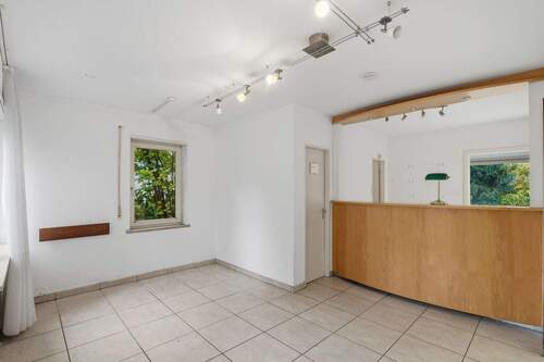 Praxis im Erdgeschoss - 