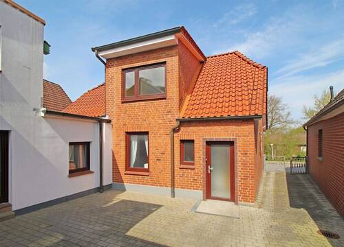 Rückansicht - 7 Zimmer Einfamilienhaus zum Kaufen in Bad Segeberg