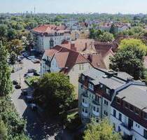 Vermietet: 3 Zi. im DG mit Balkon, TG-Stellplatz und Kellerabteil in ruhiger Nebenstraße von Pankow - Berlin Niederschönhausen