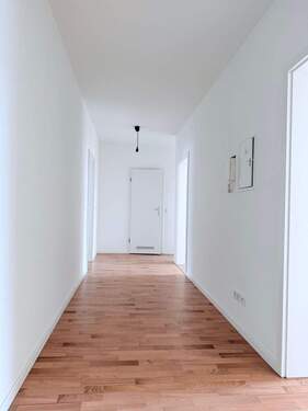 Flur - Gemütliche 3-Raum-Wohnung mit EBK und Balkon