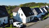 Außenansicht - Freistehendes Zweifamilienhaus mit großem Grundstück in Kürten-Miebach